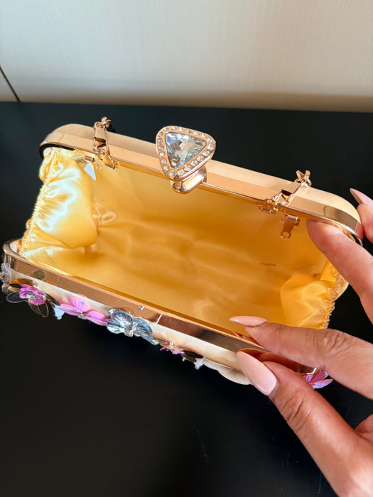 Flowers pouch
