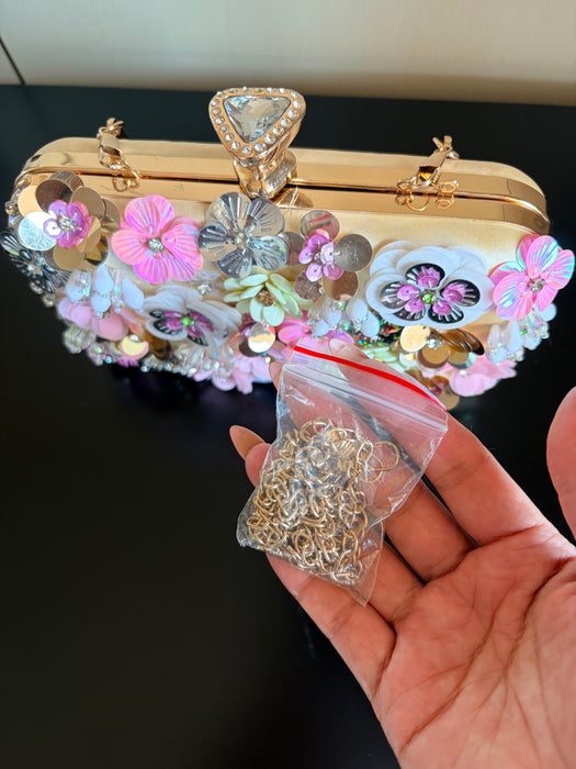 Flowers pouch