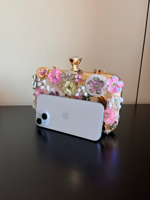 Flowers pouch