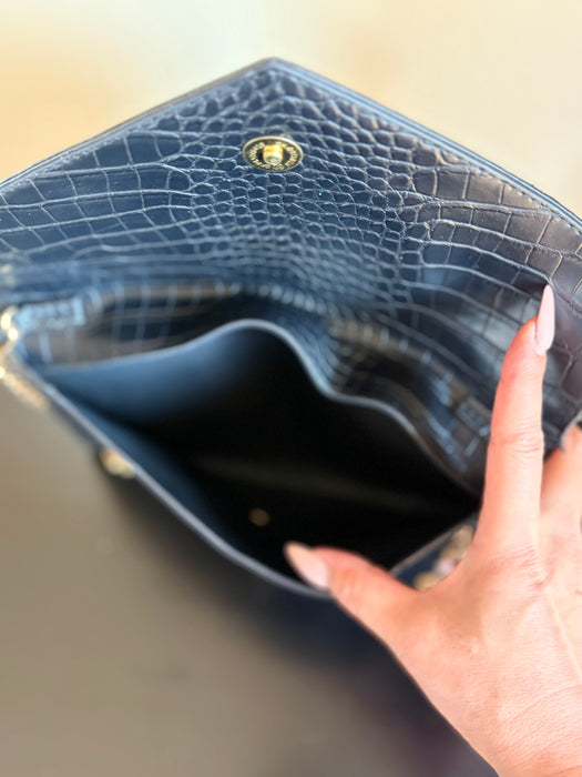 Black ring pouch
