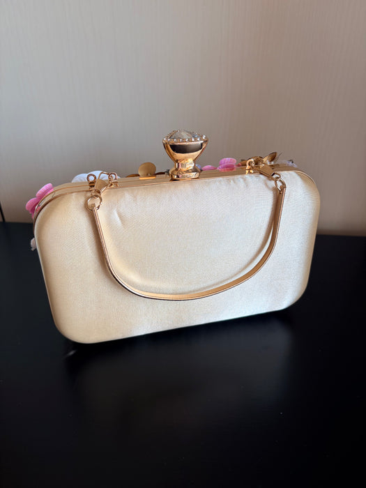 Flowers pouch